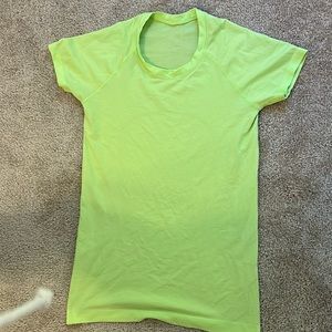 Lulu lemon shirt